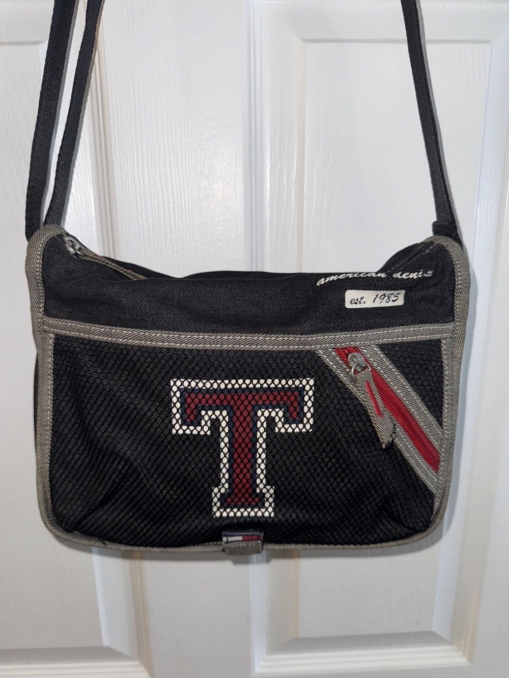 Tommy Hilfiger Women's Crossbody Bag Blue Jean with Gray Trim Adjustable Strap
